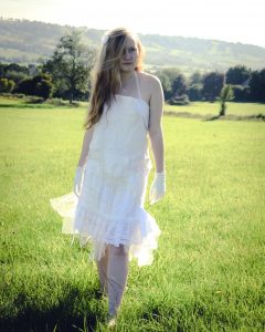 1920's style wedding outfit